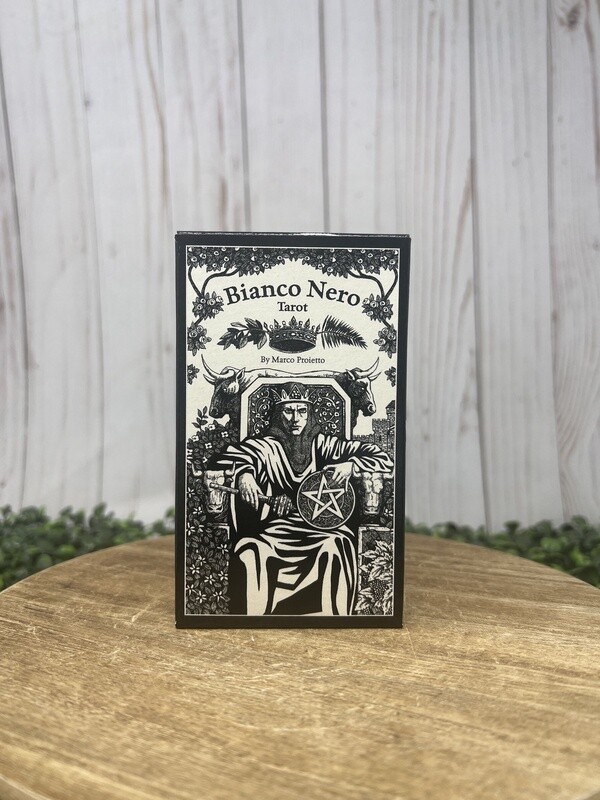 Bianco Nero Tarot