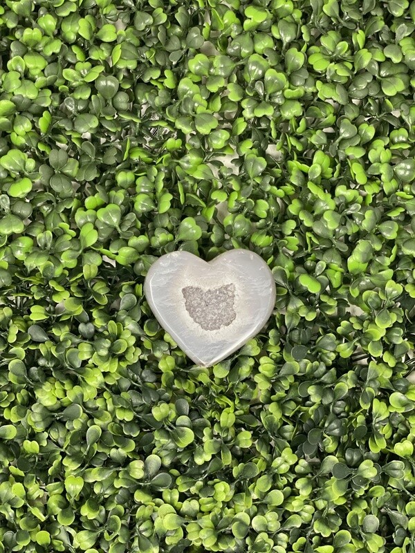 Druzy Agate Geode Heart 3x2&quot;