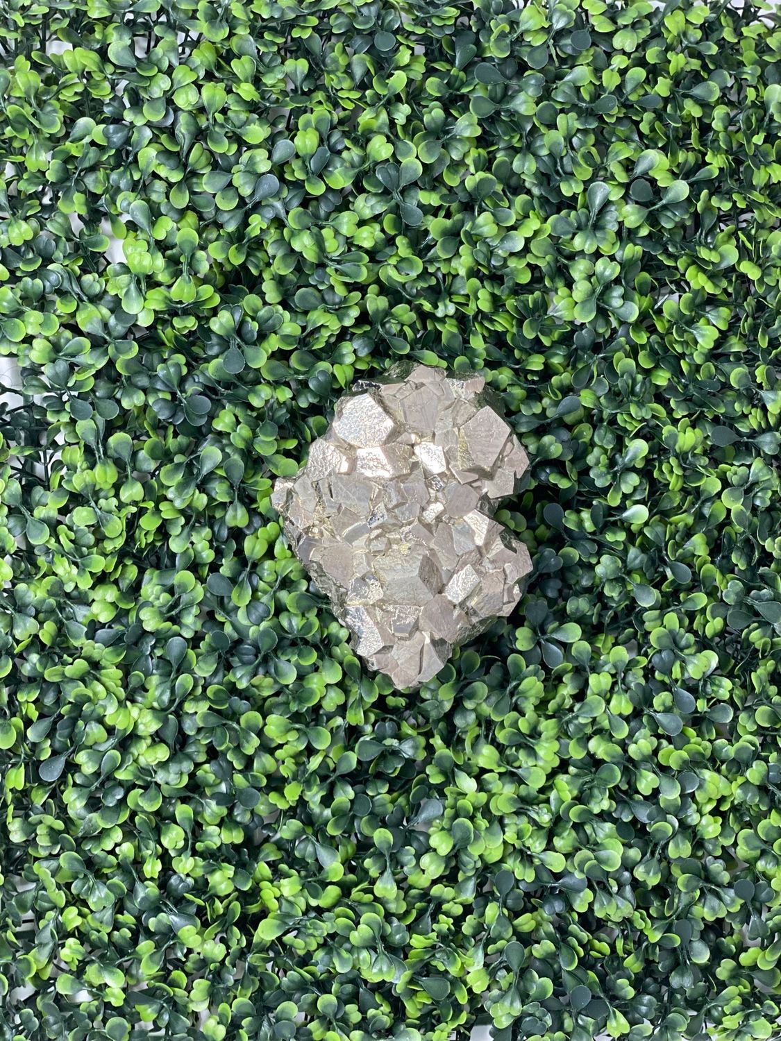 PYRITE CLUSTER LG