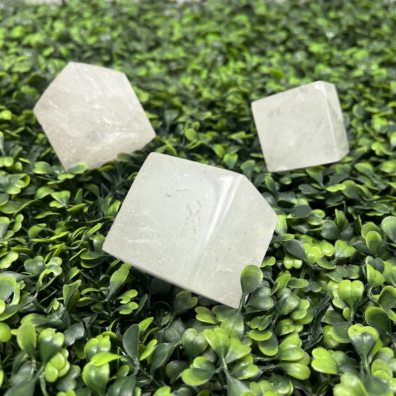 Clear Quartz Cube 1.5&quot;