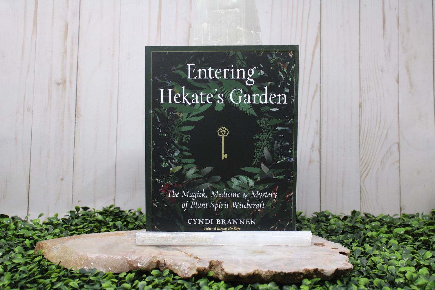 Entering Hekate&#39;s Garden