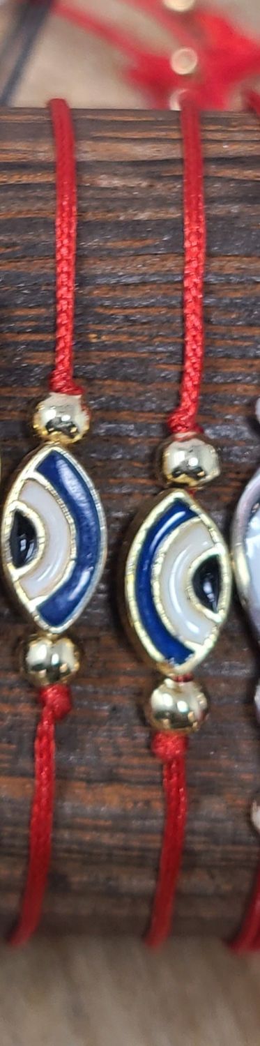 Evil Eye Looking String Bracelet, Material: Red + Gold