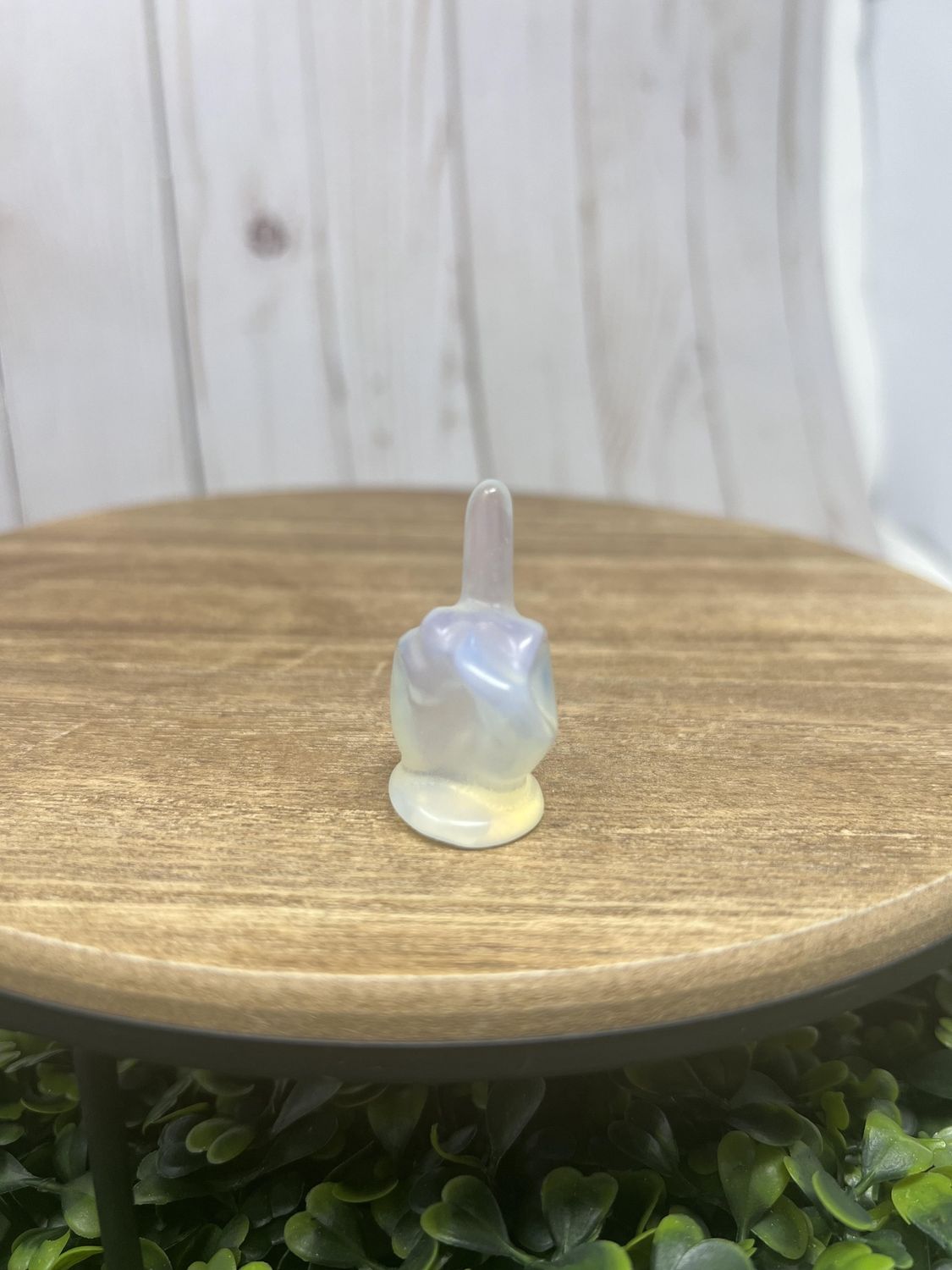Crystal Middle Finger, Crystal: Opalite