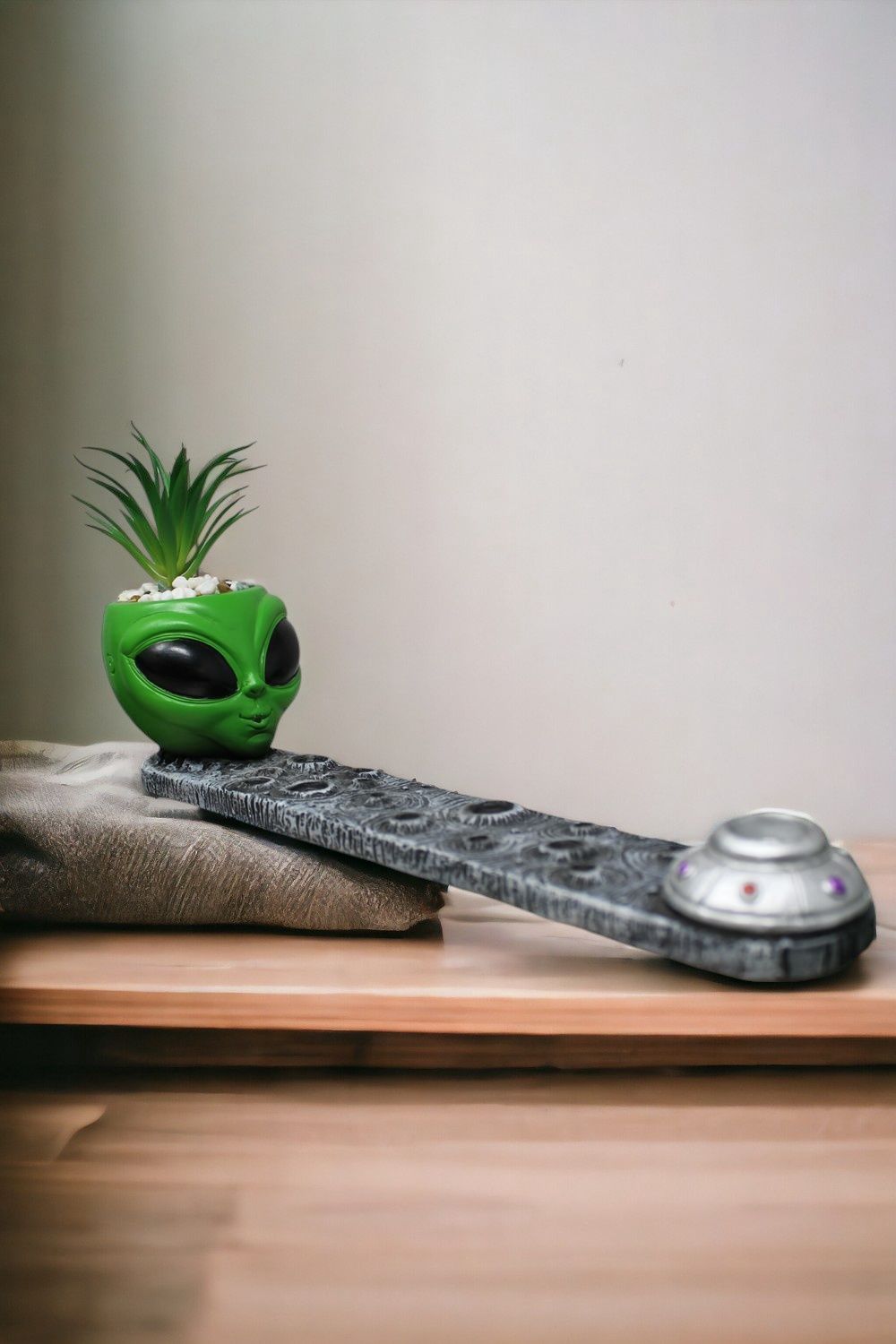 Alien Plant Incense Holder