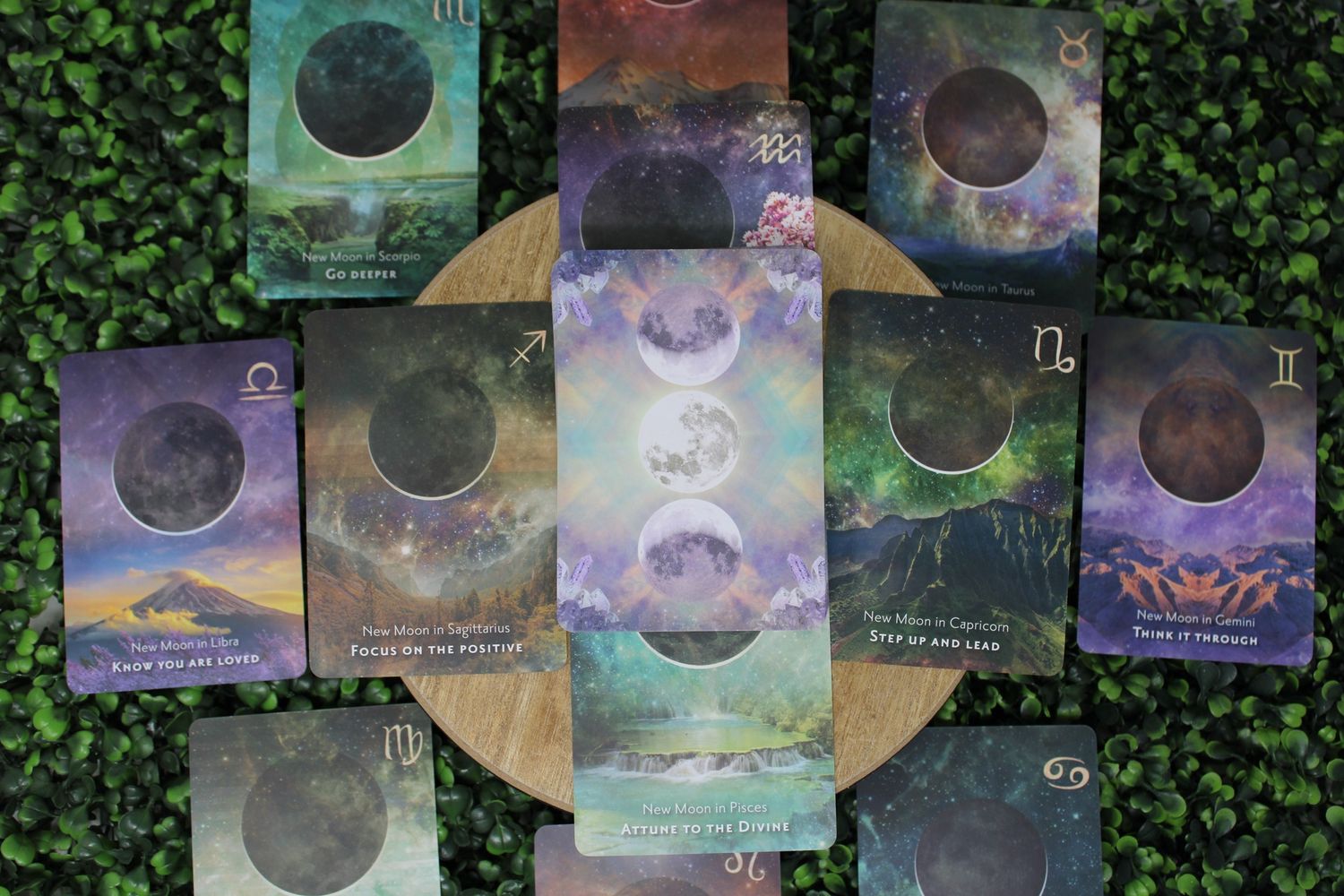 Moonology Manifestation Oracle