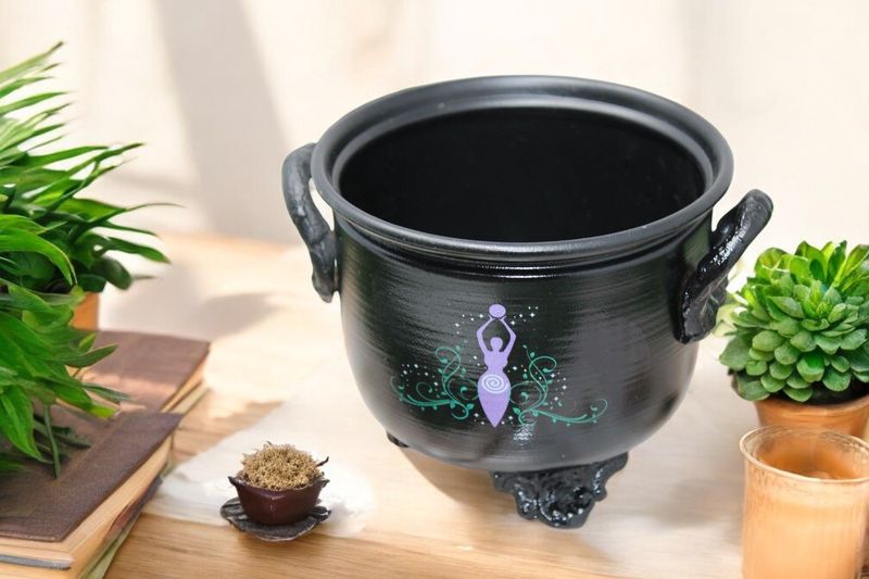Cauldron Pot Angel 4.5&quot;