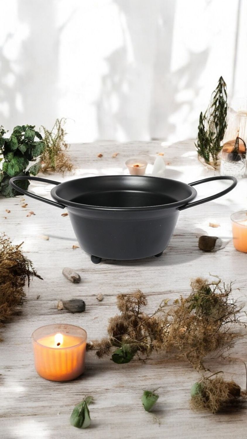Metal Cauldron 8&quot; Plain