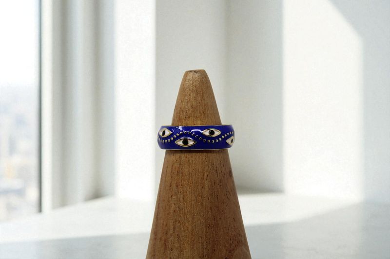 Thick Multi Eye Swirl Ring