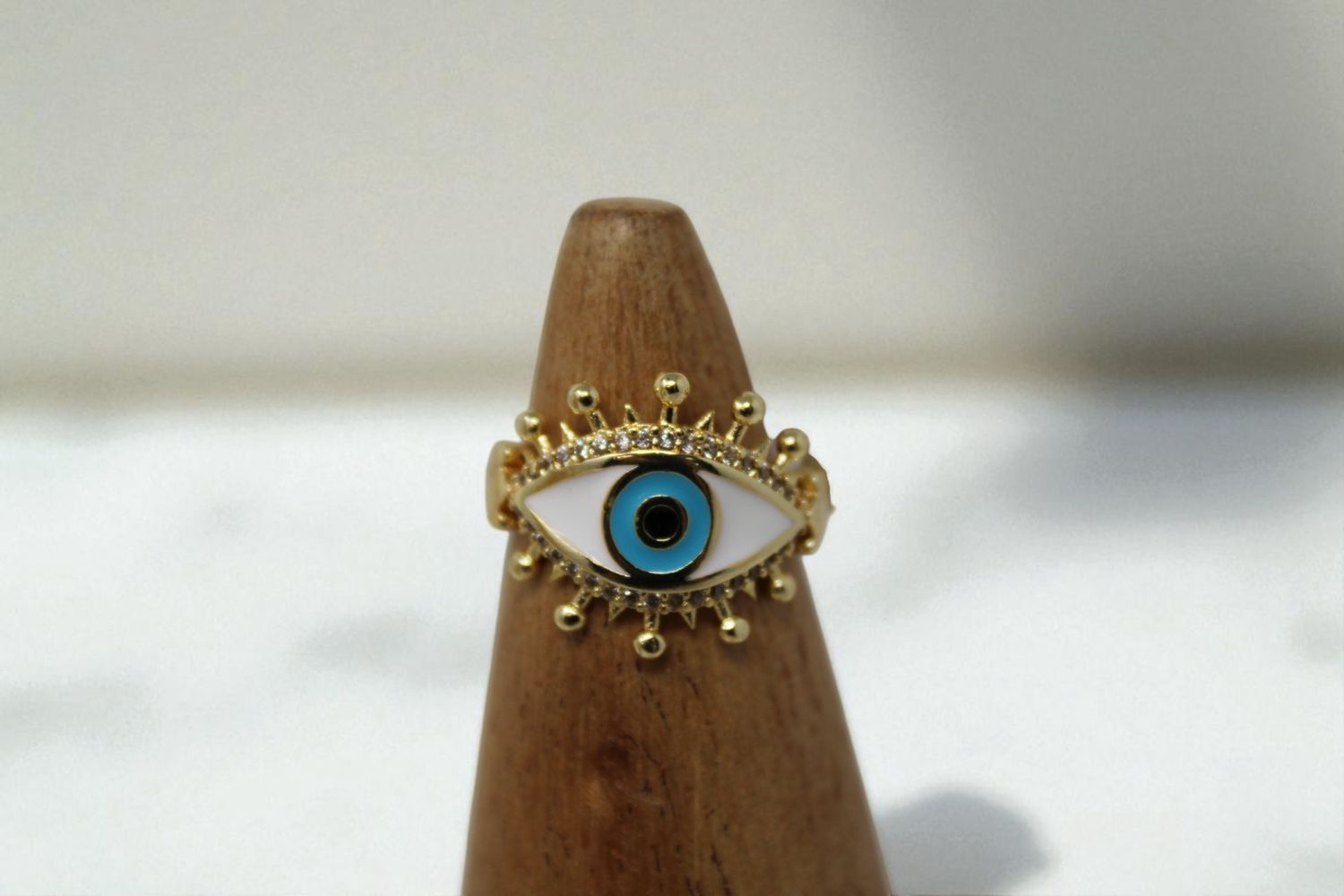 Evil Eye Eyelash Large Ring, Colour: White