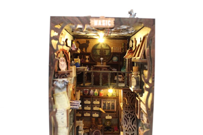 Book Nook: Magic Pharmacist