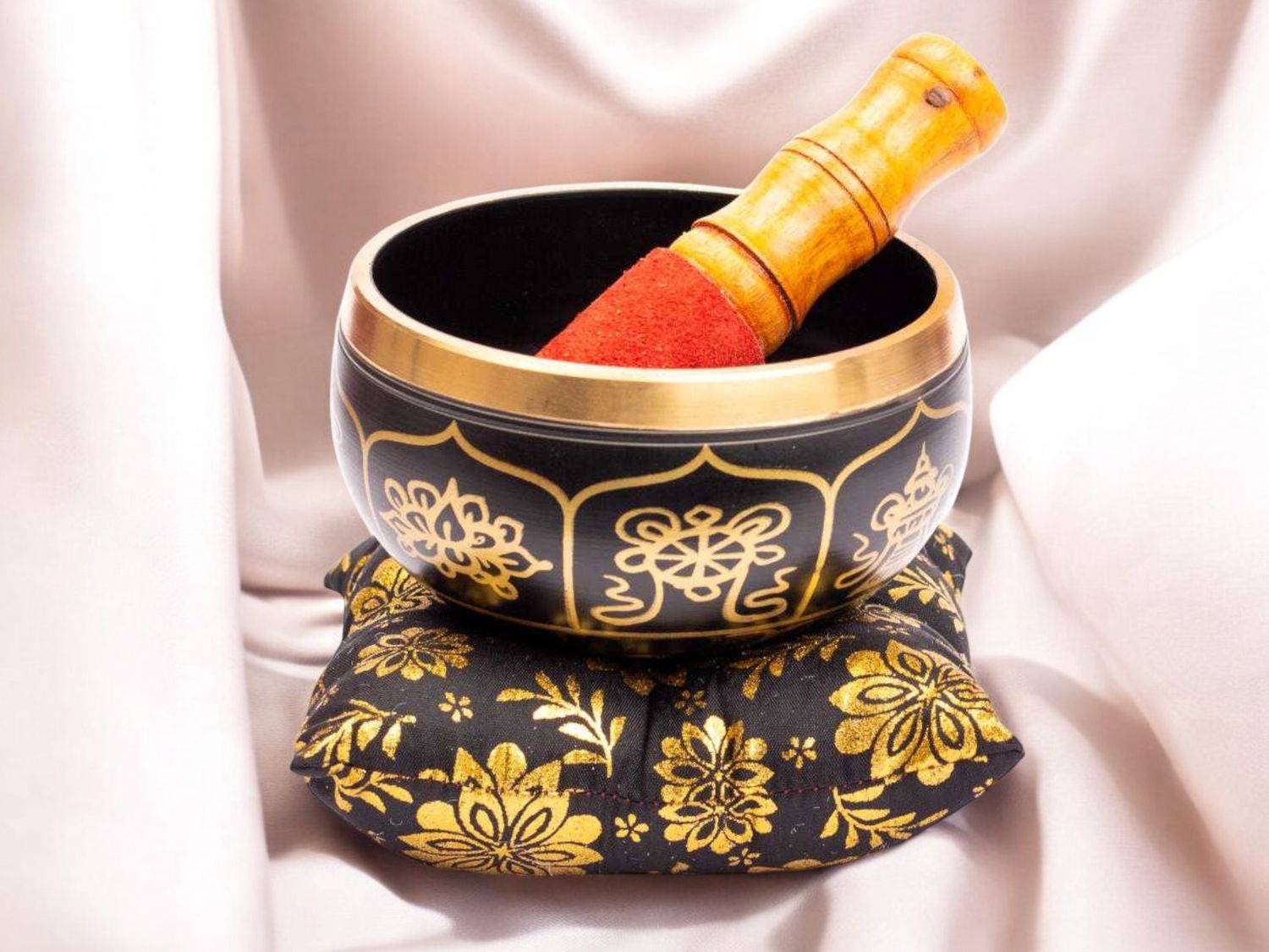 8 Lucky Symbol Singing Bowl 4&quot;