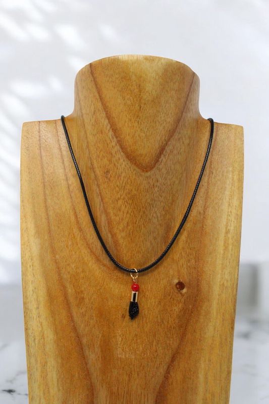Azabache Hand Necklace