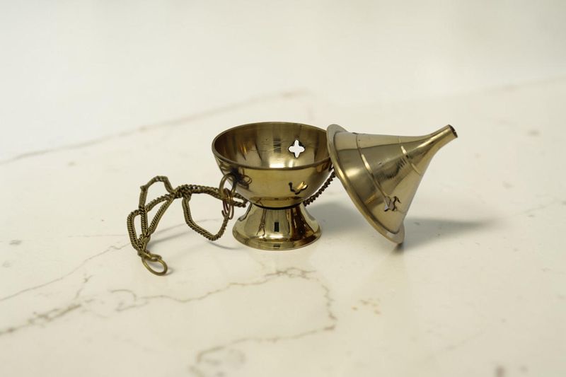 Hanging Brass Burner 3-4"