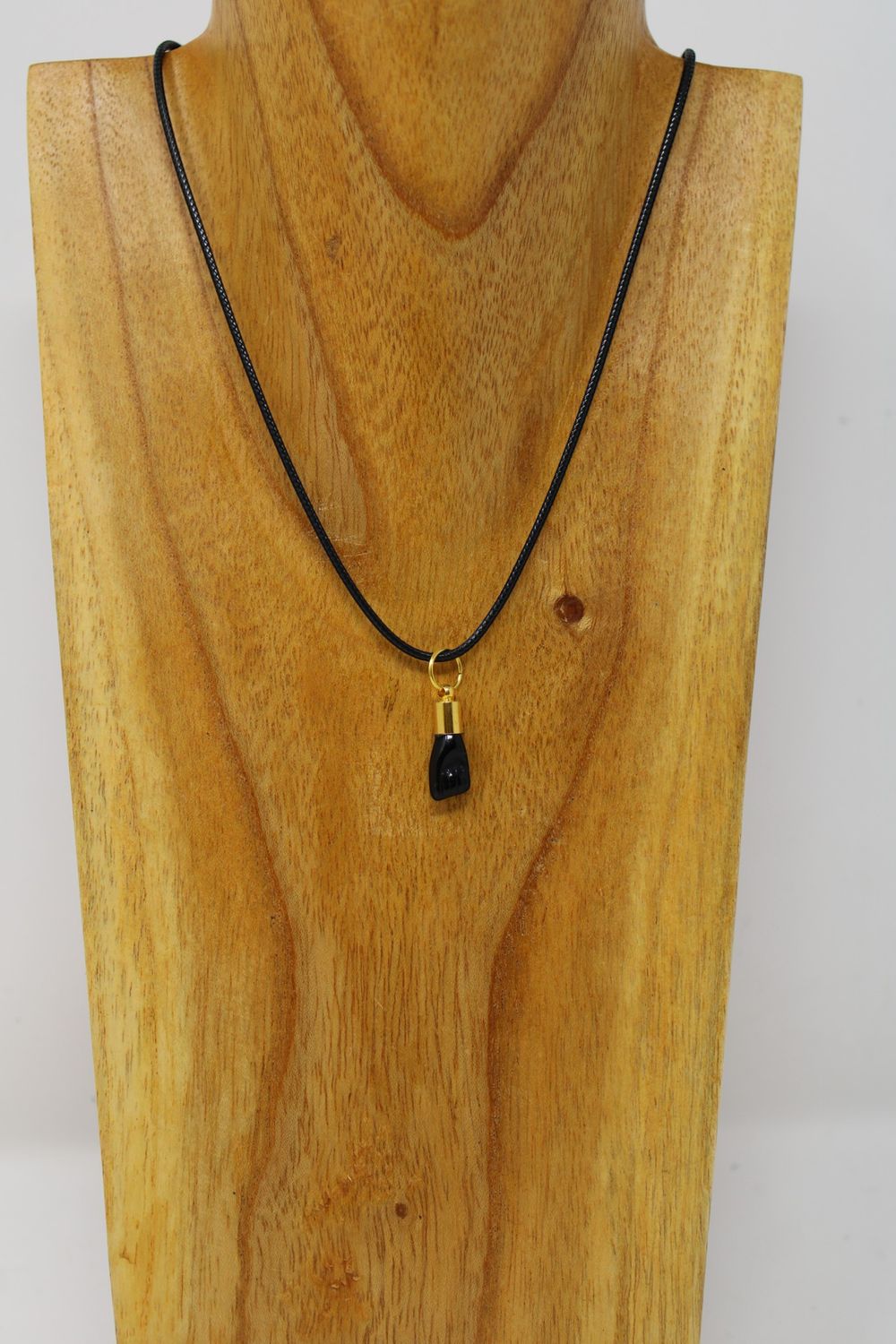 Azabache Hand Black Pendant Gold