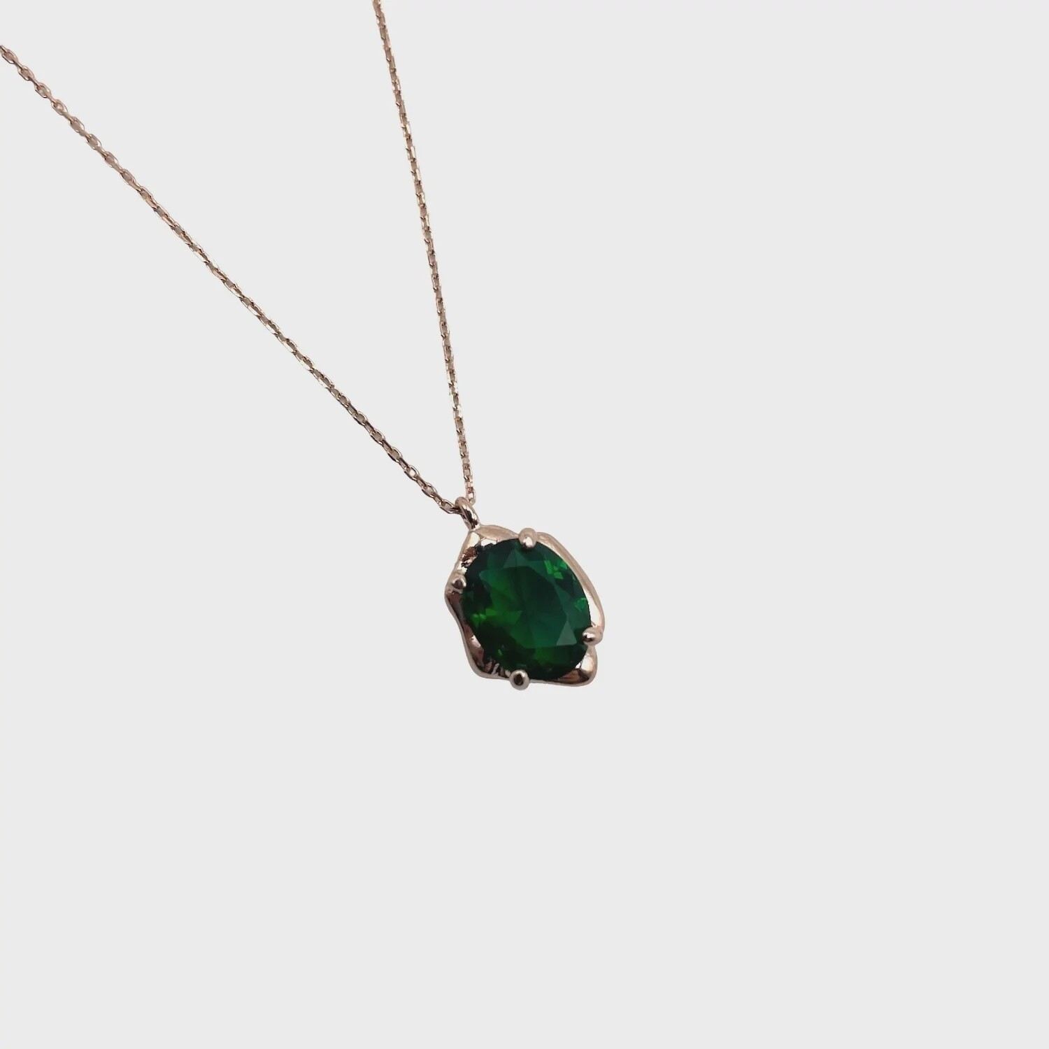 Vintage Emerald Style Necklace