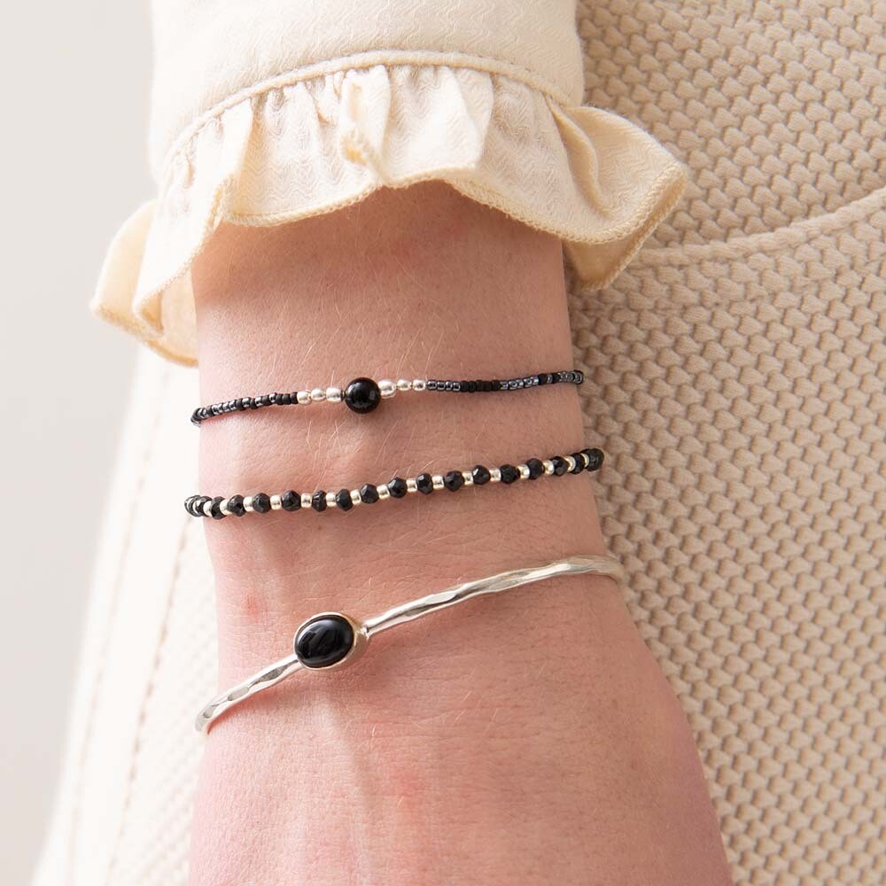 Black Onyx Iris Card Bracelet