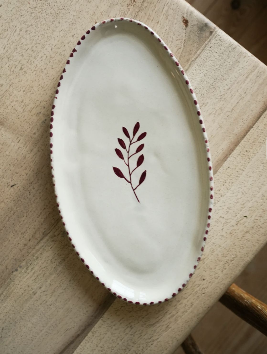 Handpainted Botanic Oval Plate, Colour: Brick