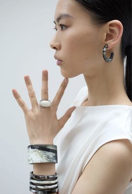Natural Oval Horn Ring