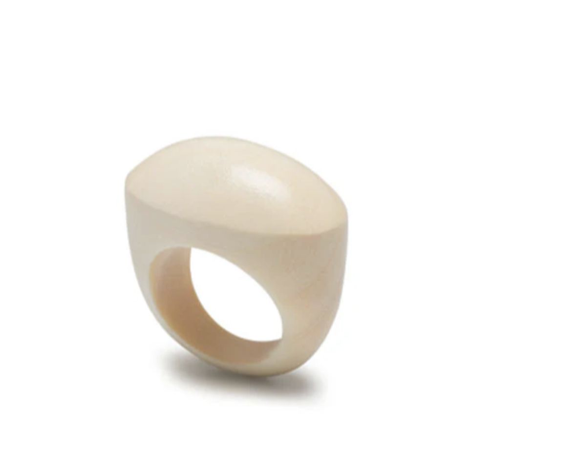 White Wood Oval Ring, Size: Medium