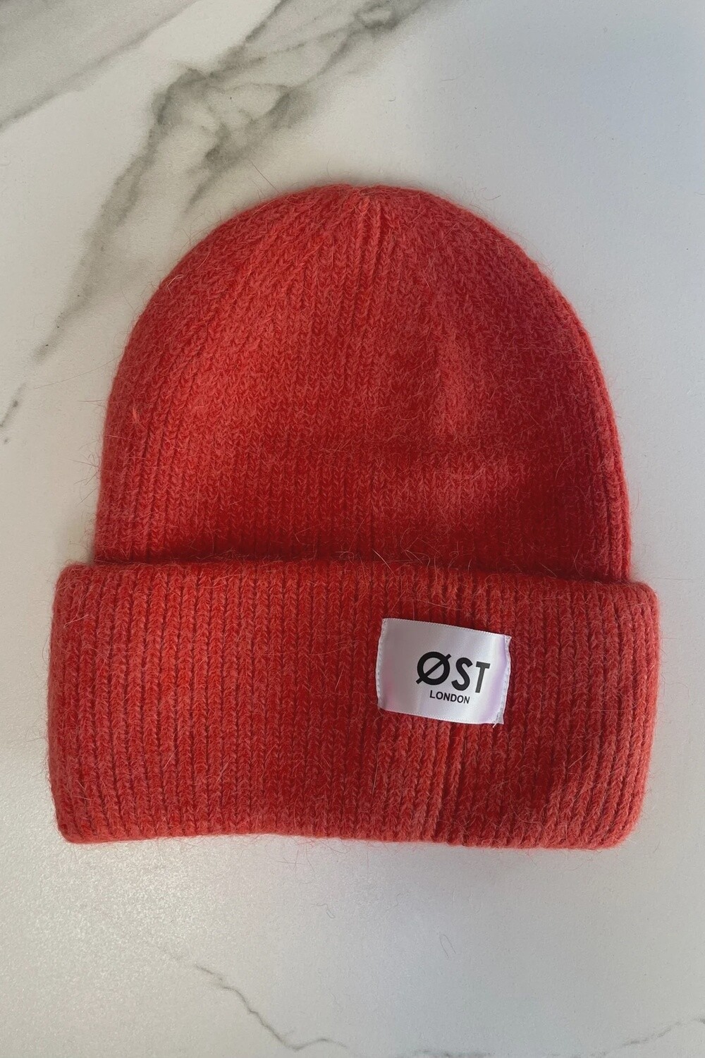 Clara Beanie, Colour: Blood Orange