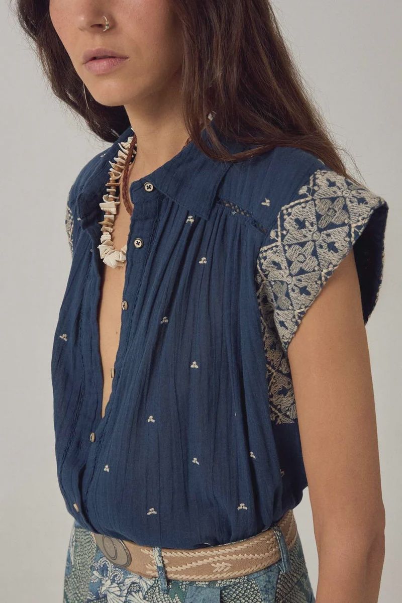 Karina Sleeveless Shirt, Colour: Deep River, Size: Small