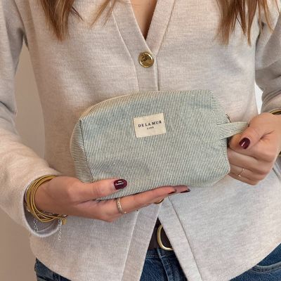 Teo Medium Toiletry Bag