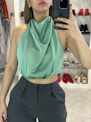 Blusa Halter satinada turquesa