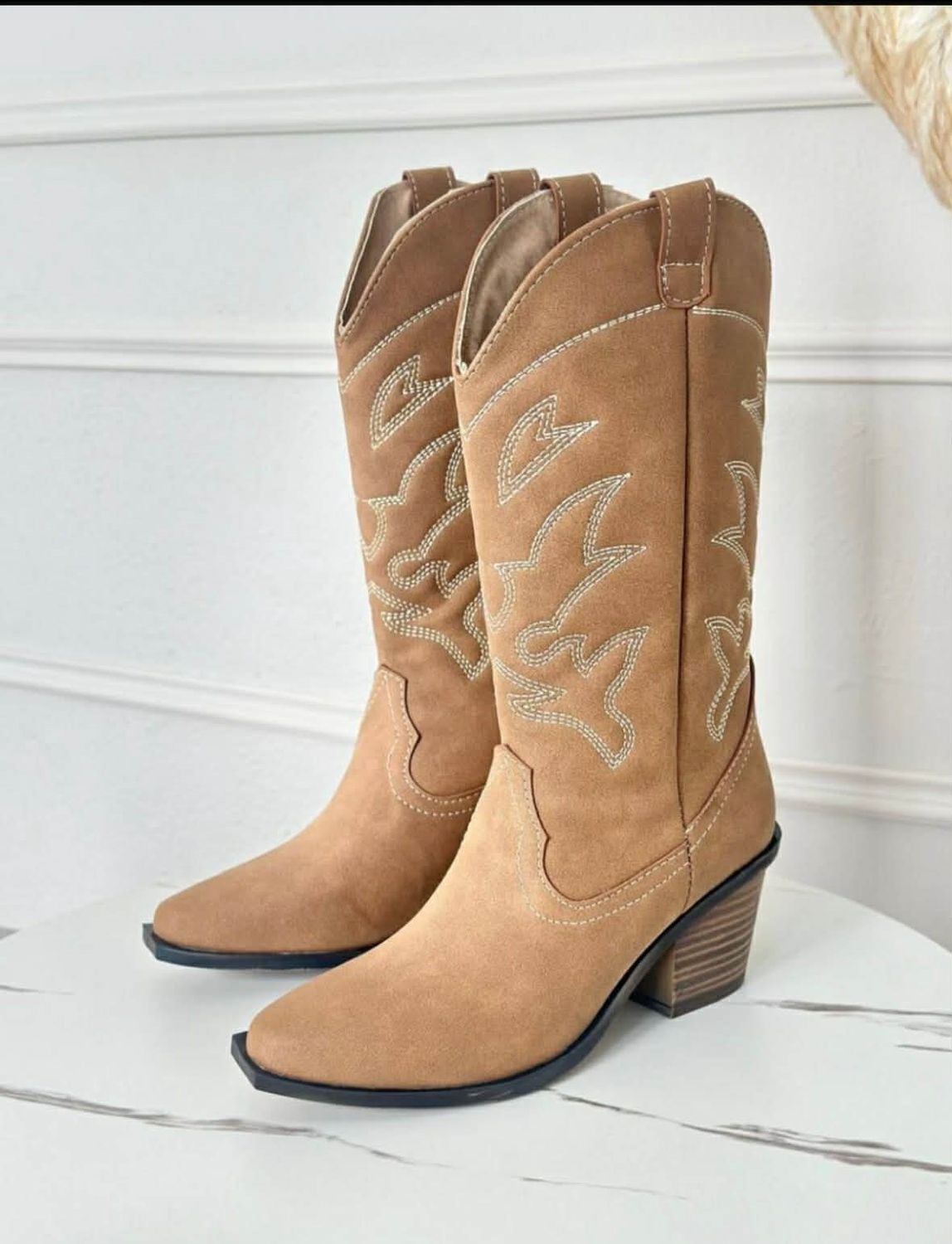 Modelo Texana Gamuza - Miel