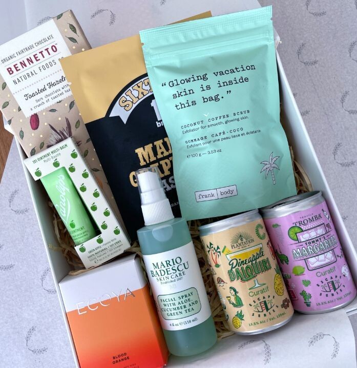 HOLIDAY IN A BOX