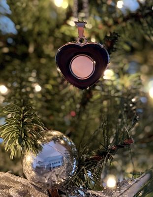 Glossy Black Heart Mirror Necklace