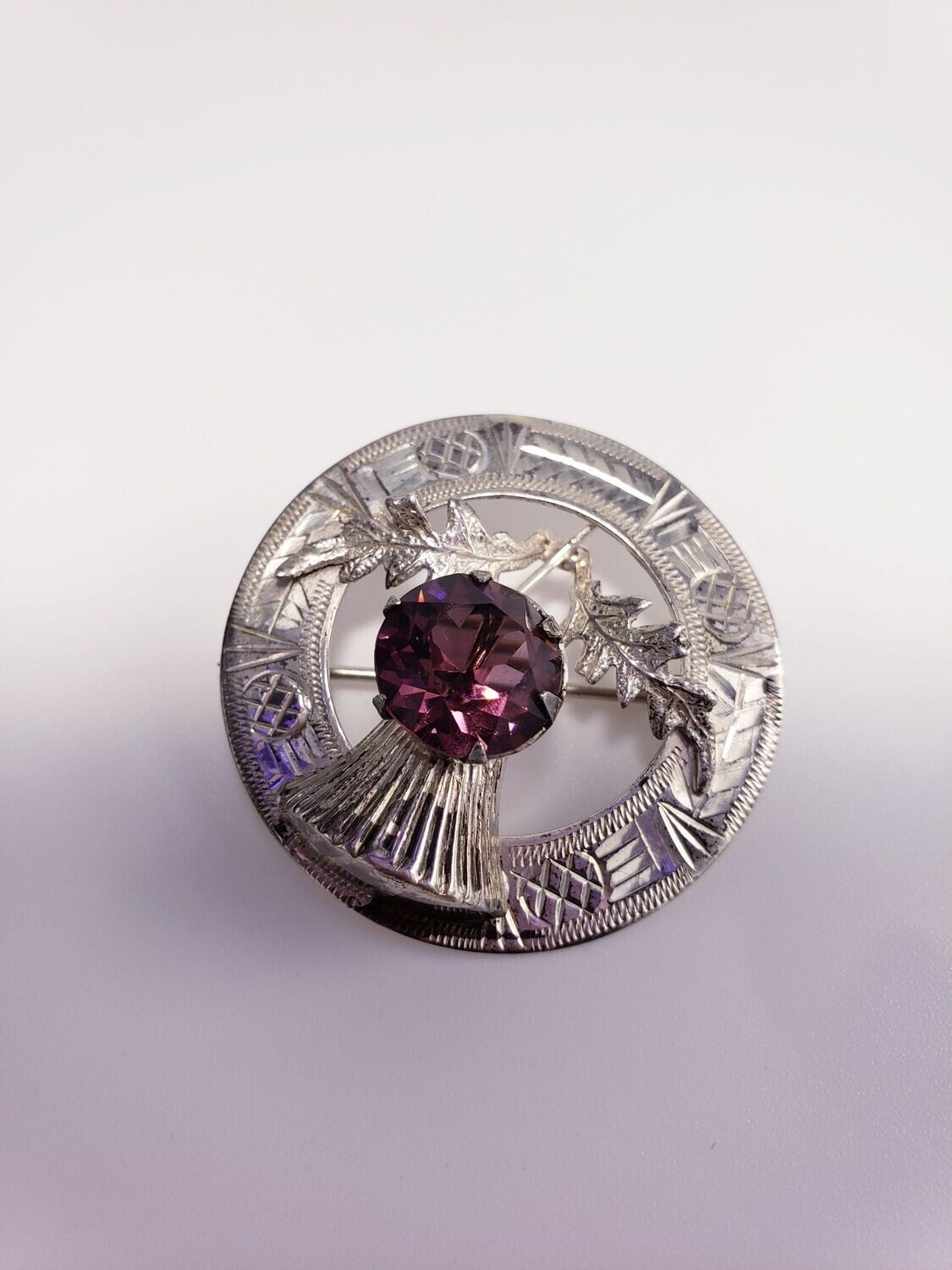 Scottish Celtic Amethyst Thistle Flower Sterling Silver vintage Brooch Pin
Estate. Scottish Celtic Amethyst Thistle Flower Sterling Silver vintage Brooch Pin
Estate.