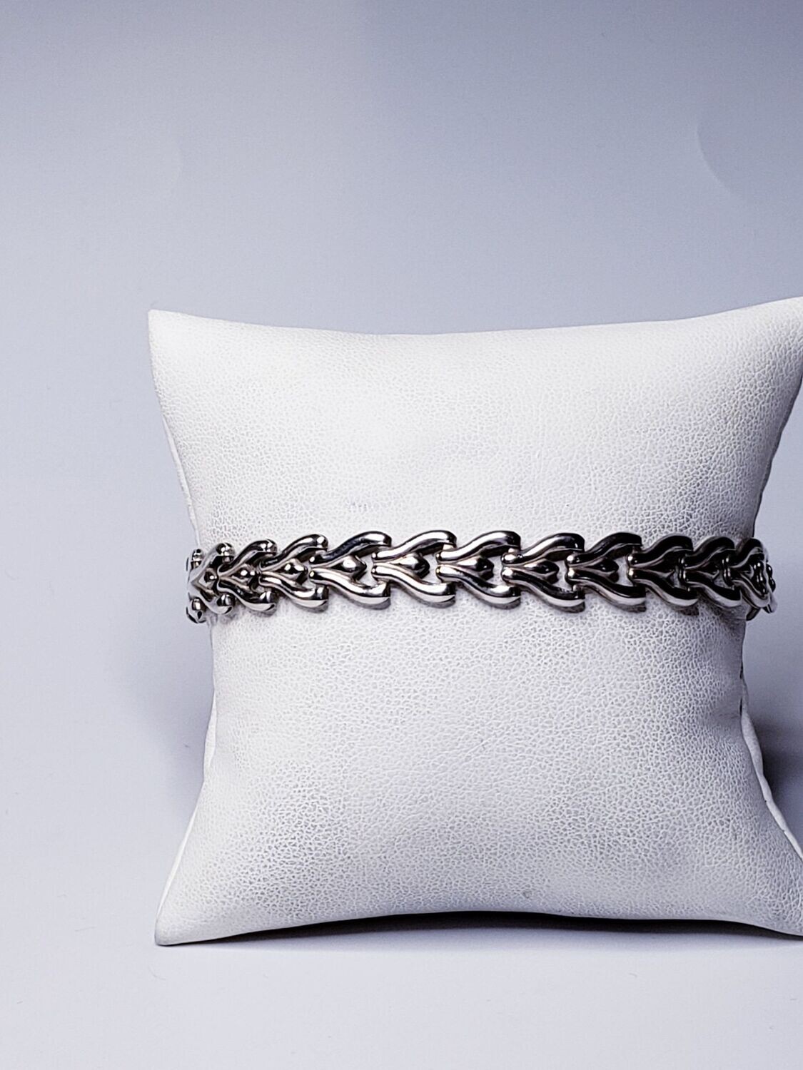 Made In Italy 925 Sterling Silver Stampato Bracelet 7.5" Long.