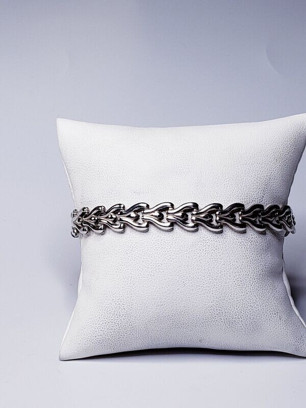 Made In Italy 925 Sterling Silver Stampato Bracelet 7.5" Long.