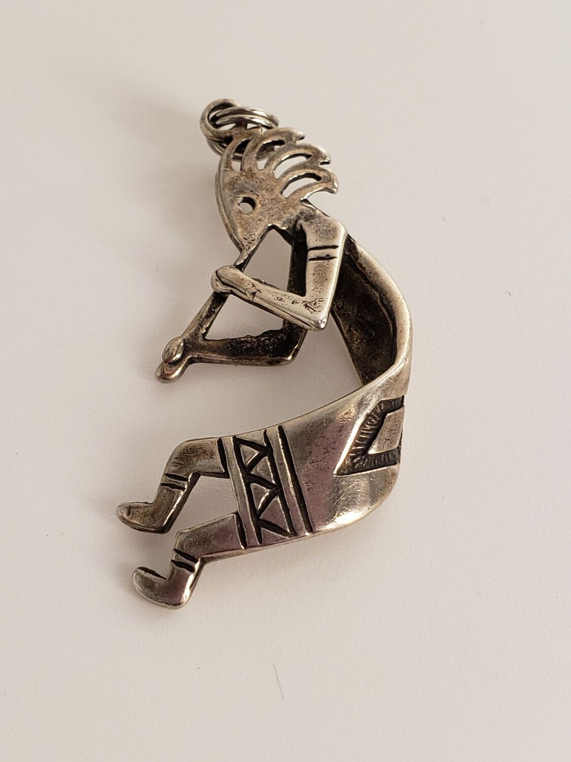 Vintage Native American Hand Sculpted Engraved KOKOPELI Flute Player Pendant
