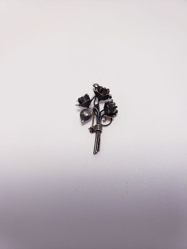 Antique  Bouquet of Flowers 3D Style Sterling Silver Brooch Pin
