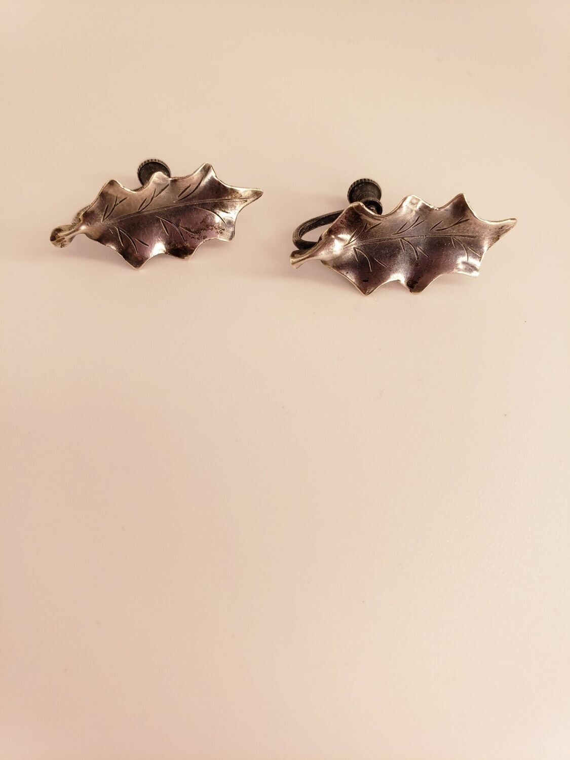 Estate Vintage Sterling Silver 3D Carved Mistletoe Leaf Clip On Earrings.