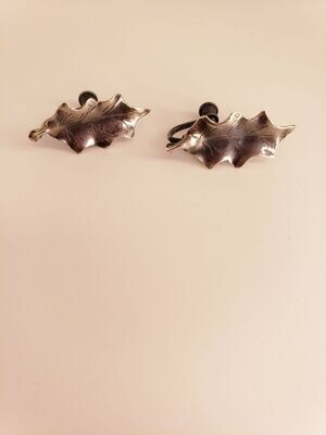 Estate Vintage Sterling Silver 3D Carved Mistletoe Leaf Clip On Earrings.