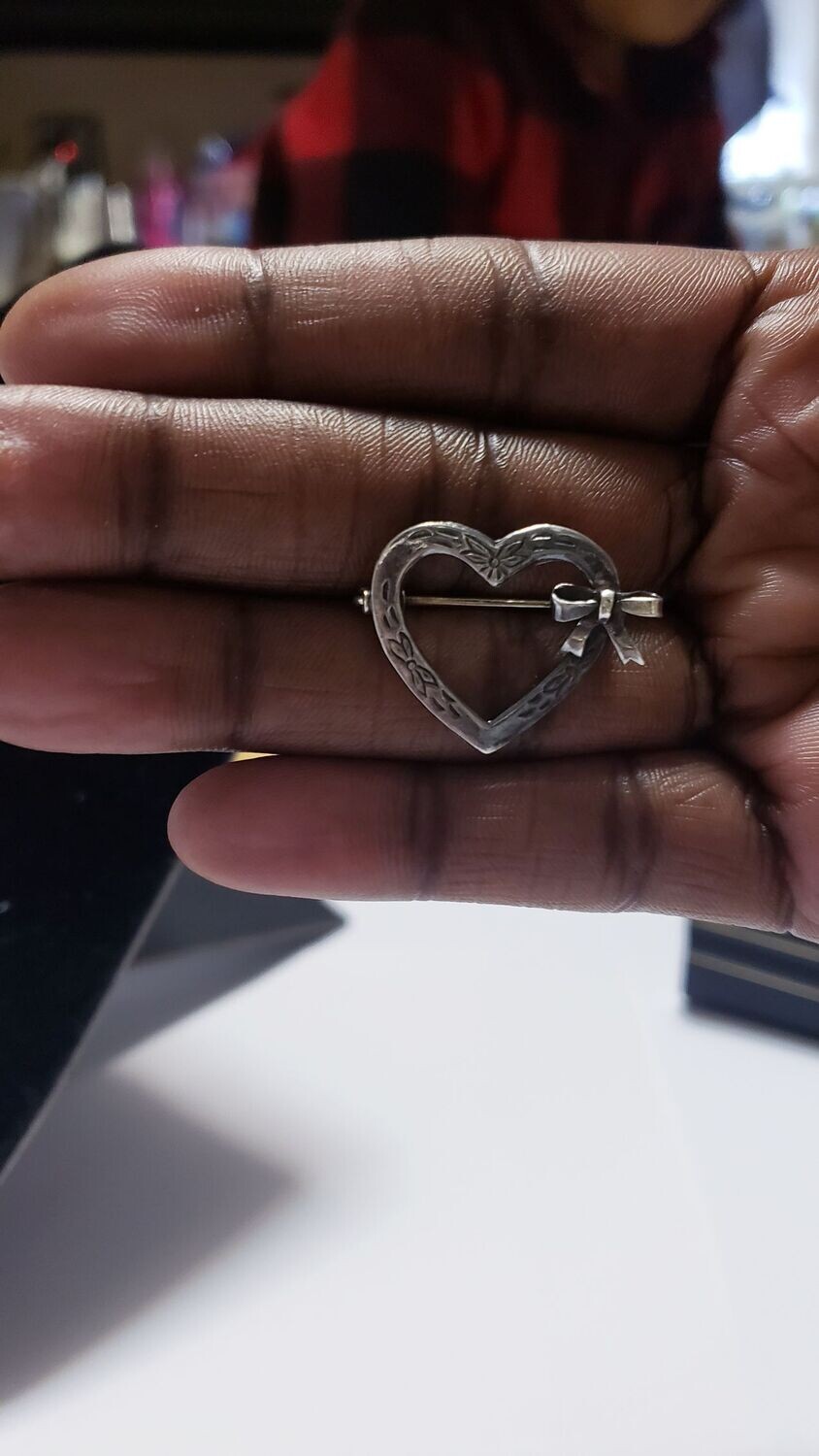 Vintage Victorian Hand Engraved Sterling Silver Open Heart Brooch/Pin