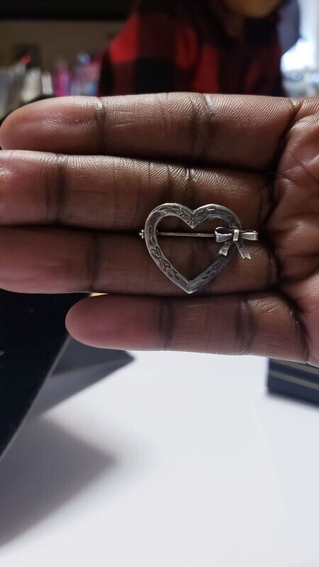 Vintage Victorian Hand Engraved Sterling Silver Open Heart Brooch/Pin