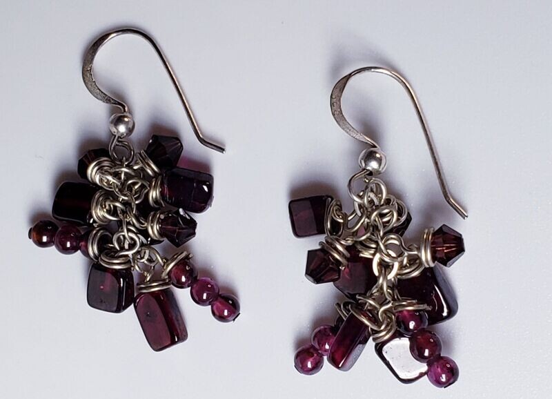Estate Jewelry Sterling Silver Multi-Stone Garnet Dangle Earrings 1.25"