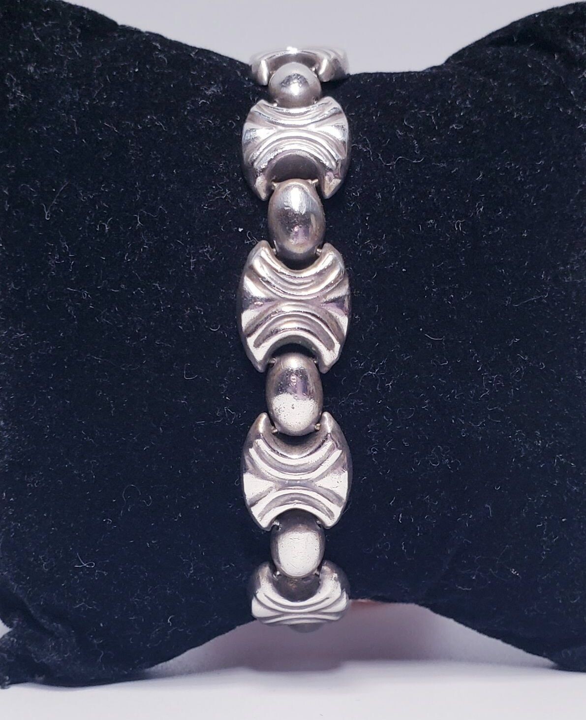Vintage Sterling Silver XOXO Tribal Style Stampato Bracelet Size 7.5"