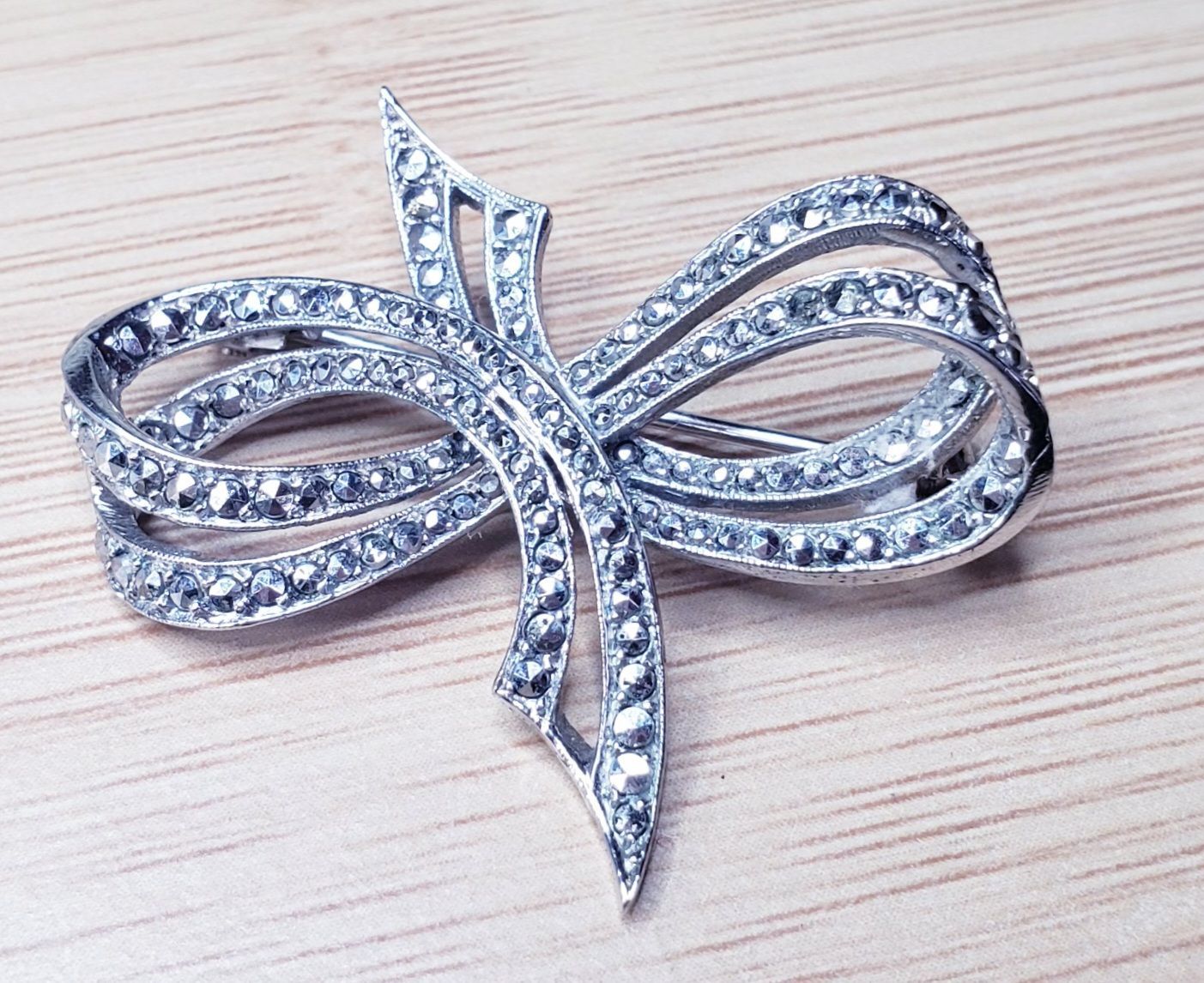 Sterling Silver Modernist Macarsite Ribbon Brooch Pin