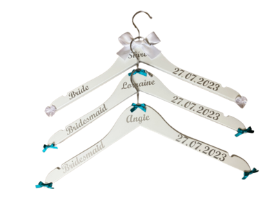 Wedding Hangers|Beautifully customised for your Big Day