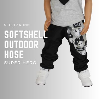 Softshellhose für Jungen Super Hero Outdoorhose Schwarz gefüttert für Kinder warme Regenhose / Kind Baby Matschhose / Buddelhose / Superhelden Softshellhose für Jungen Super Hero Outdoorhose Schwarz gefüttert für Kinder warme Regenhose / Kind Baby Matschhose / Buddelhose / Superhelden