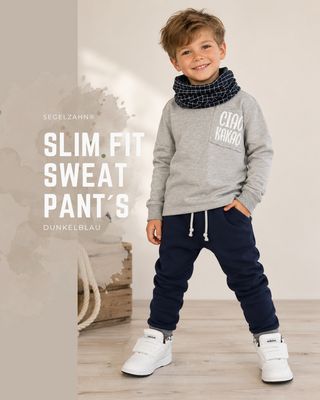 Slim Fit Kinderhose Blau | Sweat Jogger Kinder | Mitwachshose Jungen Mädchen | Jogginghose Baby Kinder | Handmade | schlicht Uni neutral Slim Fit Kinderhose aus Sweat in Dunkelblau mit grauen Mitwachsbündchen, praktischer Seitentasche und Dekobändern.