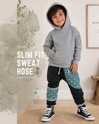 Kinder Sweat Hose > Slim Fit Jogger | Dunkelgrau | Unisex Jogginghose mit Anker Kniepatch Old Mint | Kinderhose | Jungen Dunkelgraue Kinder Jogginghose im Slim Fit Stil mit mintfarbenen Anker Details und Taschen