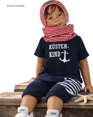 Sweat Shorts Kinder blau, kurze Hose Unisex, schlicht, maritim, Sommerhose Basic Kinderhose kurz kurze Hose für Kinder, Shorts aus weichem French Terry Sweatstoff in Dunkelblau mit großer maritim gestreiften, blau weißen S