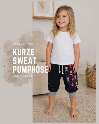 3/4 Pumphose Mädchen Dunkelblau mit Rehen | Sommerhose Kinder | Kurze Sweat Pumphose | 3/4 Pumphose für Mädchen in Dunkelblau mit süßem Reh-Motiv auf der Seitentasche und hellgrauen Softbündchen