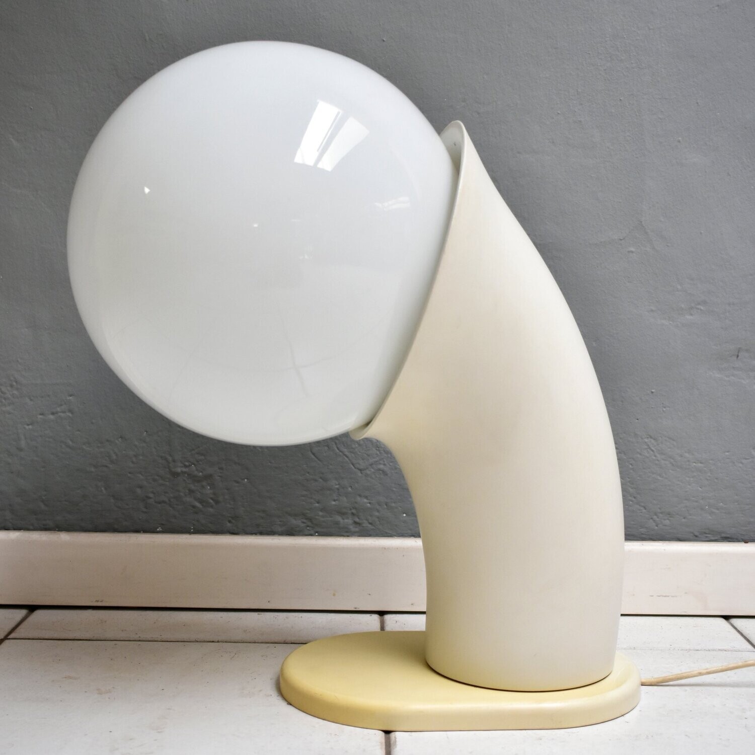 ​Lampada vintage anni Settanta, manifattura Italiana