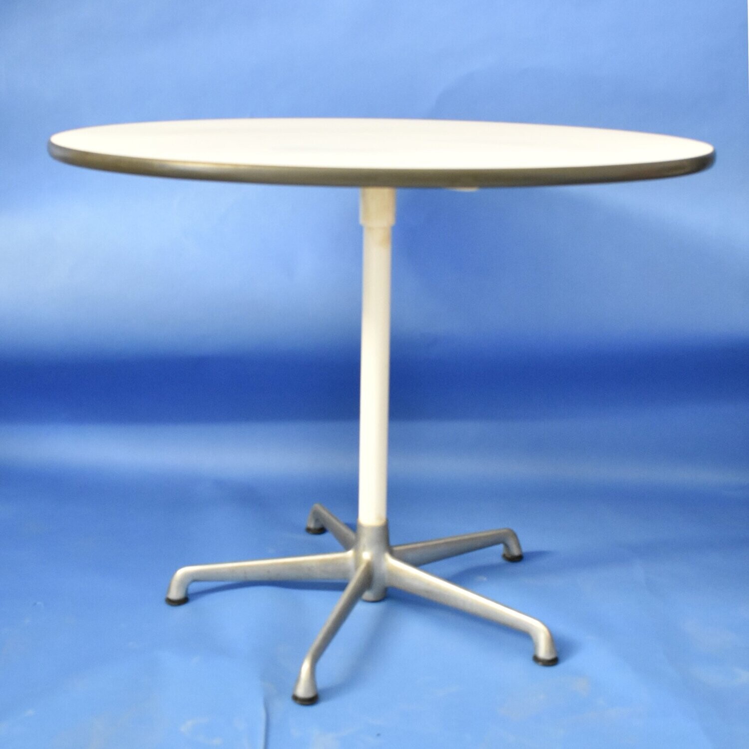 Tavolo vintage anni Settanta, design di Herman Miller
